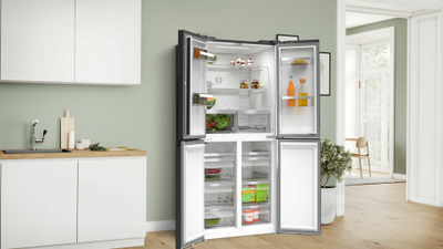 Frigorifer Bosch Serie 4 KMC85LBEA, i zi