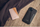 Portofol magnetik Moshi Moshi Slim Wallet, SnapTo System, lëkurë vegane, kafe karamel