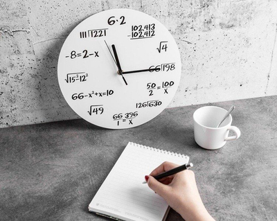 Orë klasike Upominkarnia Math, e bardhë