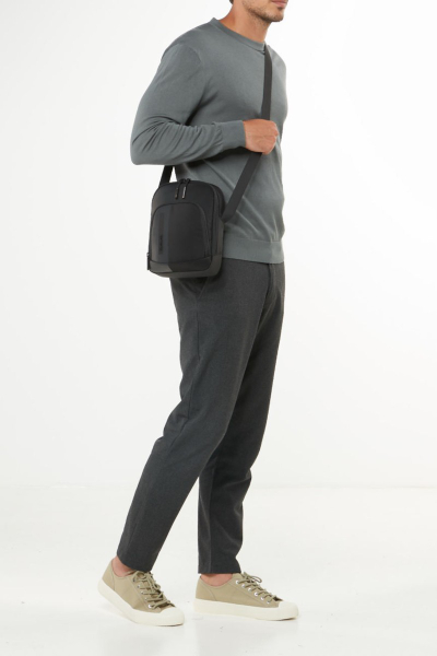 Çantë Crossbody Samsonite Biz2Go Tablet 9.7" Ngjyrë E Zezë