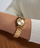 Orë për femra Guess Mini Luna GW0687L2, e artë