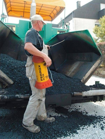 Spërkatës ndërtimi Mesto Ferrox Plus, 13L, rezistent ndaj vajit, i argjendtë