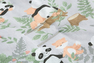 Jastëk shtesë për karrocë Basic Insert, pambuk Minky, me panda edhe dhelpra, gri