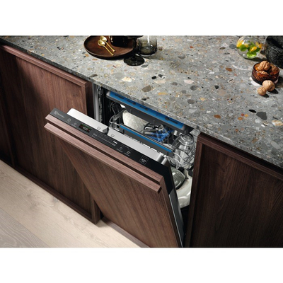 Enëlarëse e integrueshme Electrolux EEM43200L, 45cm, 9 vendesh, e bardhë
