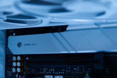 Kompjuter HAL3000 Czech Championship 2024, AMD Ryzen 9 7950X3D, 64GB DDR5, 4TB SSD, RTX 4090, i bardhë