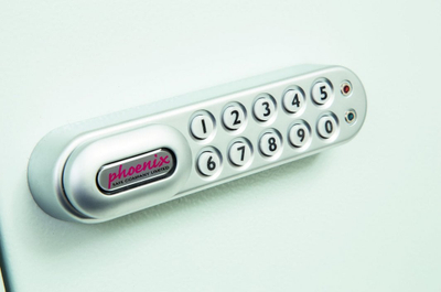 Kabinet çelësash Phoenix KC0603E, 100 vende, bravë elektronike, gri e hapur