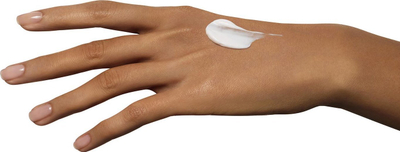 Krem duarsh Clarins Hand and Nail Treatment, 30 ml, hidratues, tub i bardhë