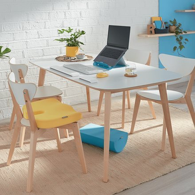 Jastëk ergonomik për tastierë Leitz Cosy Adjustable, i rregullueshëm për kyçe duarsh, gri e çelët