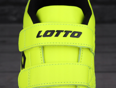 Këpucë indoor për kalamaj Lotto Pacer T Jr 2600110T-2411, taban i butë i amortizum, mbyllje me shirit ngjitës, gri