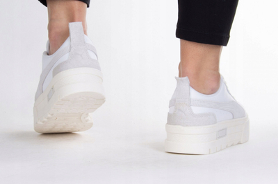 Atlete goca Puma Mayze Thrifted W, me platformë të lartë, material sintetik, të bardha me bezhë