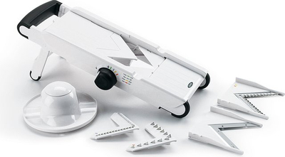 Prerëse mandoline kuzhine Oxo V-Blade Good Grips, teh V, trashësi e rregullueshme, e bardhë