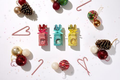 Set Bubble T Cosmetics Christmas Crecker 1 bombë dushi + 25 copa konfeti 40 g