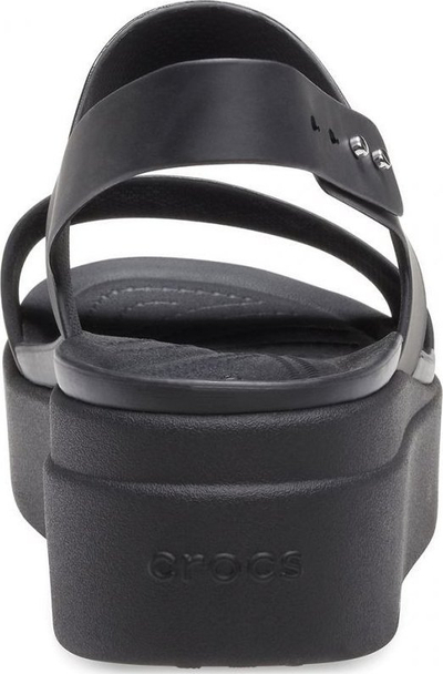 Sandale Crocs Brooklyn Low Wedge W 206453-2EL, platformë e ulët, LiteRide, bezhë kafe