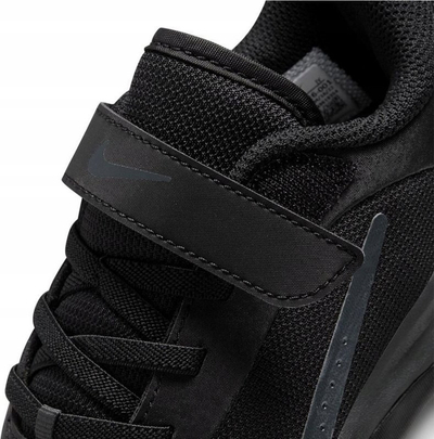 Atlete sportive Nike Omni Multi-Court GS, numri 5.5Y, të zeza Anthracite