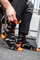 Çorape NEO TOOLS Neo Colorful, pambuk elastik, madhësia 39-42, të zeza me portokalli