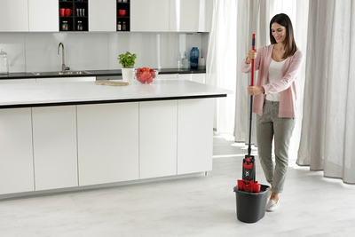 Mop i sheshtë Vileda Ultramax XL, dorezë teleskopike, i kuq
