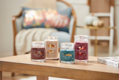 Qiri me aromë Yankee Candle Evening Riverwalk, Signature Large Glass, 567 g, blu