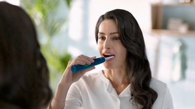 Furçë dhëmbësh elektrike Philips Sonicare 4100 HX3689/42, sonike, blu