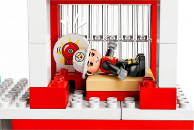 Set LEGO Duplo stacion zjarri me helikopter (10970), 117 pjesë