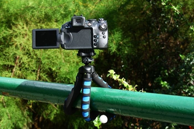 Tripod fleksibël Xrec, 18 cm i lartë, për kamera dhe kamkorder, i zi
