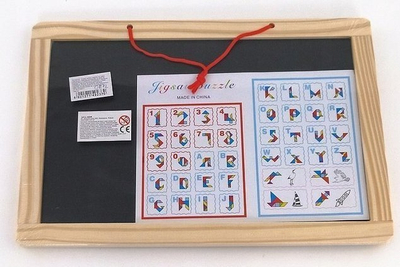 Tabelë magnetike edukative me shkronja dhe numra, kornizë druri, me marker, shumëngjyrëshe