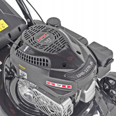 Kosë bari me benzinë NAC LS40-127R-JN, motor 127cm³, gjerësi kositje 40cm, e zezë