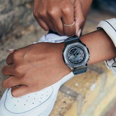 Orë për meshkuj Casio Casio G-Shock Original GM-S2100B-8AER Metal Covered (619), e zezë