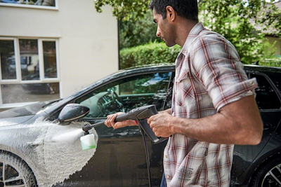 Bosch UniversalAquatak 130 Високопритисен Чистач