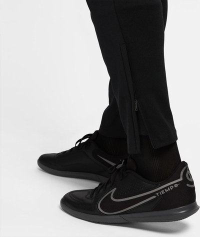Pantallona futbolli Nike Therma Fit Academy Winter Warrior, për burra, të zinj