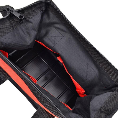 Çantë veglash AWTools 15", material poliester, fund gome TPR, e zezë me të kuqe