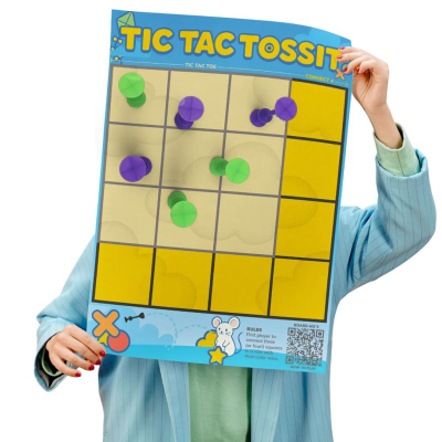 Loja me shenjë Tossit Target & Tic Tac Toe, me darts vakum