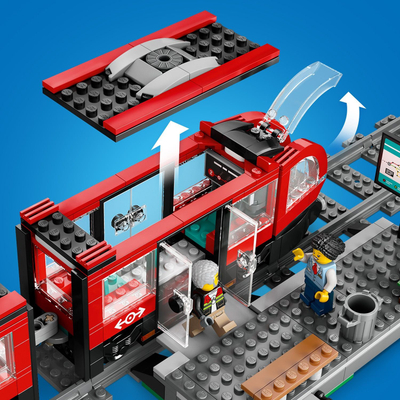 Set LEGO City Downtown Streetcar and Station, tramvaj dhe stacion, shumëngjyrësh