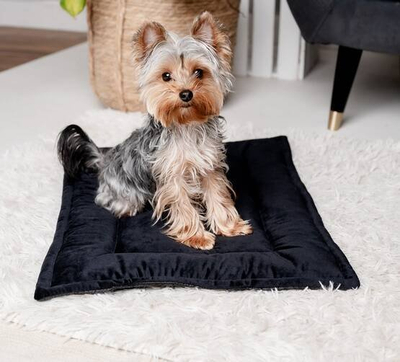 Dyshek për qen Velvet Mat, 50x70 cm, prej velveti, i zi
