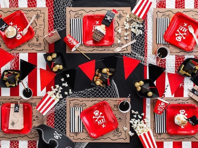 Kuti për popcorn, 7x7x12.5cm, set 6 copë, e kuqe me vija të bardha