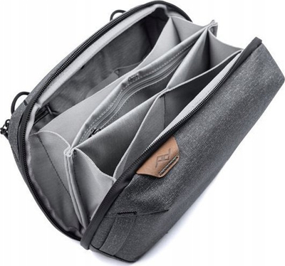 Çantë organizuese Peak Design Tech Pouch për aksesorë, najlon i ricikluar, charcoal
