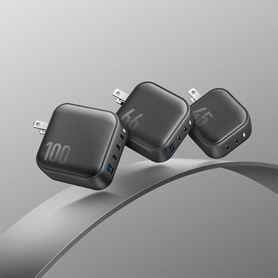 Karikues muri Energea Travelite GaN45, 2 porta USB C, 45W PD PPS, i zi