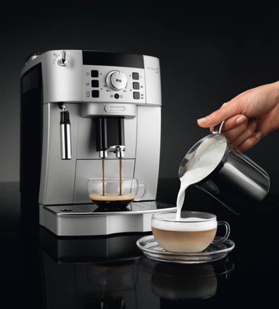 Makinë kafeje Espresso DeLonghi ECAM, e zezë/ argjendtë