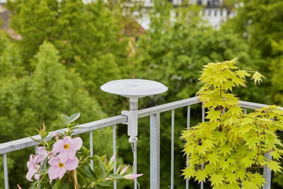 Enë banjo për zogj Gardena ClickUp Bird Bath, për dorezë ClickUp, e bardhë