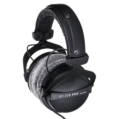 Kufje profesionale Beyerdynamic DT 770 Pro 250 Ohm, over-ear, me kabllo 3 m, të zeza