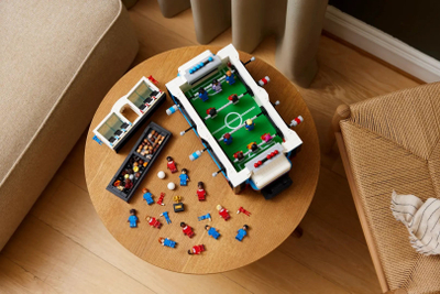 Lodër LEGO Ideas Table Football 21337, tavolinë mini futbolli, 22 minifigura, shumengjyrëshe
