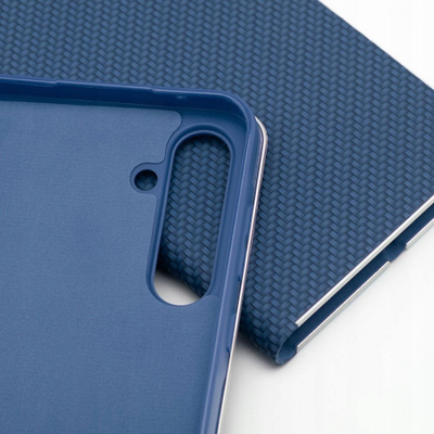 Футрола Vennus Book Carbon за Samsung Galaxy A06, магнетна, со џеб за картички, црна