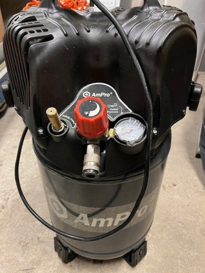 Kompresor me piston AmPro Siltek 50V, 1.3Hp, 8 bar, depozitë 50L, i zi