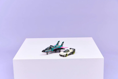 Set lodrash LEGO Jet Aircraft vs Car 60489, avion dhe makinë garash, shumëngjyrëshe