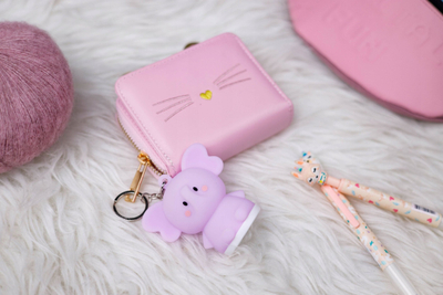 Привезок за клучеви InnoGIO GIOkeyring Elephant, силикон, со ноќно светло, розов