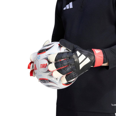 Doreza portjeri Adidas Predator GL TRN, Soft Grip, mbyllje elastike, të zeza me të kuqe