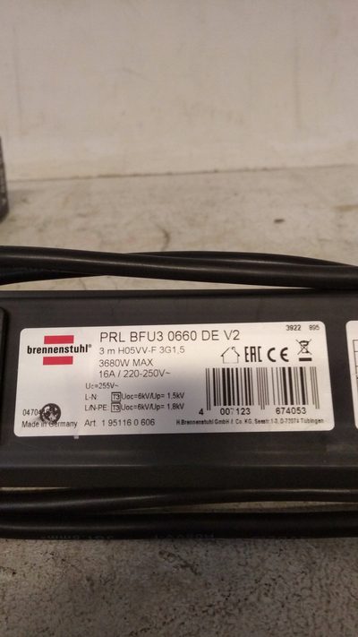 Prizë zgjatuese Brennenstuhl Premium Line 1951160606, 6 dalje, 3 m, me USB, e zezë