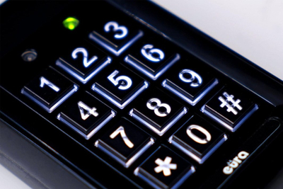 Bravë koduese Eura AC-20C7, tastierë numerike, RFID, e zezë