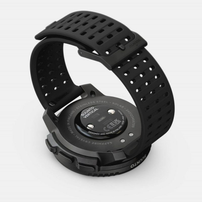 Orë sportive Suunto Vertical Solar SS050978000, GPS, me karikim solar, e zezë