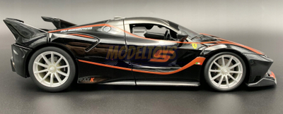 Maket makine Bburago Ferrari FXX K, 1:18, #5, e zezë me portokalli