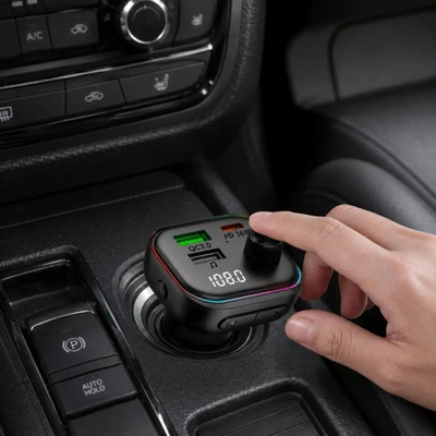 Karikues makine Tech-Protect CC07, 3 porta, 54W PD Bluetooth FM, i zi